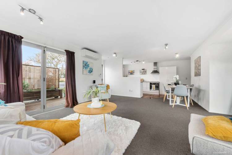 686 Te Atatu Road Te Atatu Peninsula_0