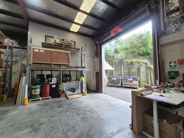 1 Lincoln Avenue Tawa_2