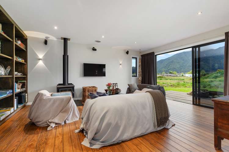 8 Mountain View Road Te Aroha_11