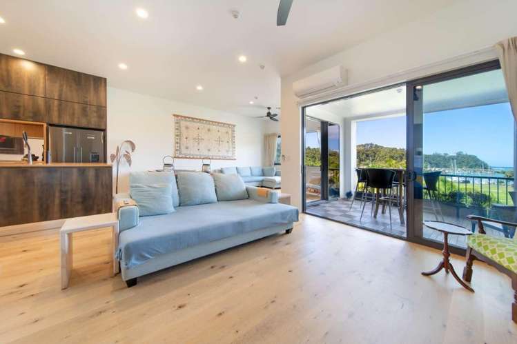 401/11 Oceans Resort / Marina Road 11634_8