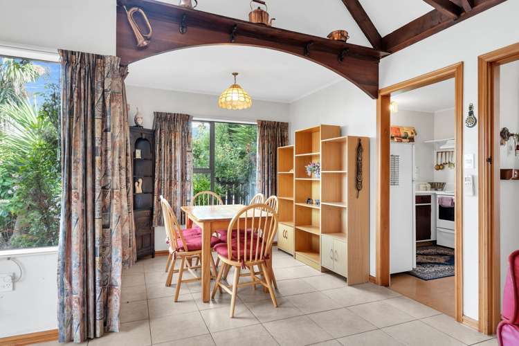 1/12 Byron Place Stoke_9