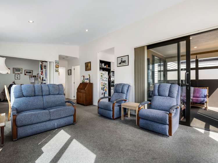 136/61 Golden Sands Drive Papamoa Beach_5