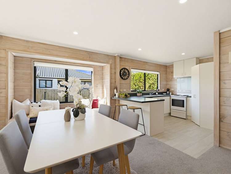 2/434 HBC Highway Orewa_5