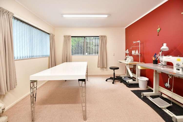 3 Higham Ferrers Place Red Beach_19