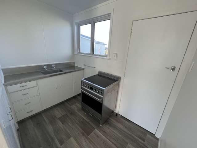 4/58 Weld Street Feilding_4