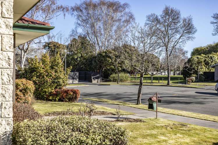 3 Manson Place Russley_25
