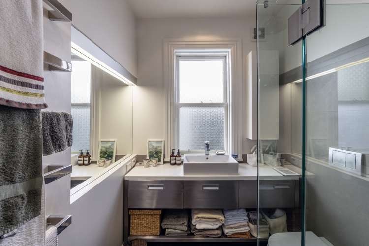 69 Austin Street Mount Victoria_13