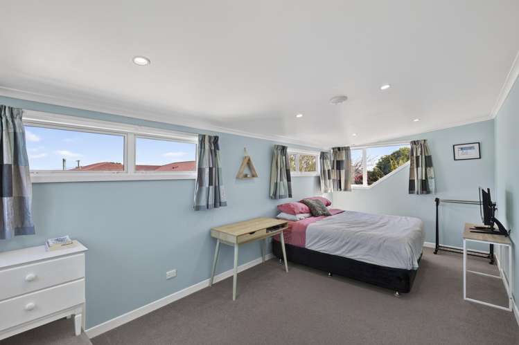 8 York Crescent Westown_19
