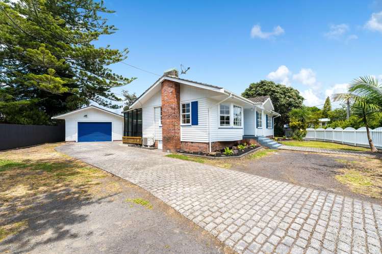 402 West Coast Road Glen Eden_5