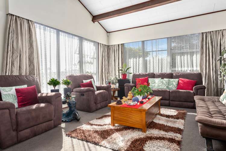 33 Riverside Drive_0