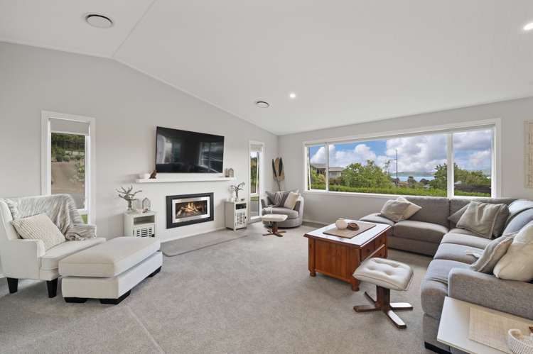 23 Botanical Heights Drive Waipahihi_10