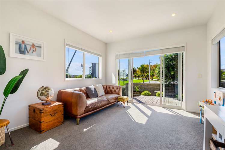 2 Toheroa Street Hobsonville_10