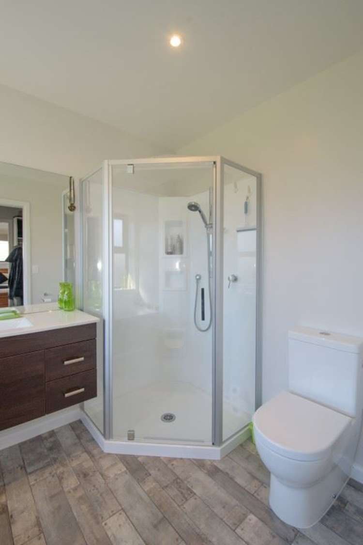 26 Magnetic Place Cromwell_11