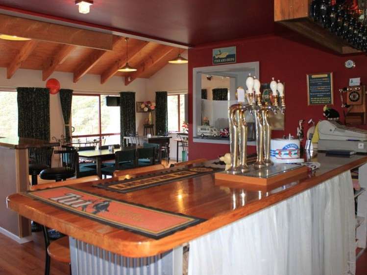 14 Ruataniwha Place Okiwi Bay_9