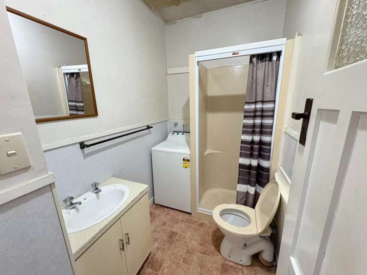 1/6 Dinniss Avenue Regent_2