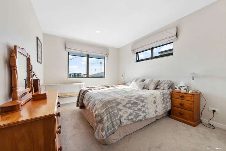 6 Thomas Rielly Avenue Hobsonville_14