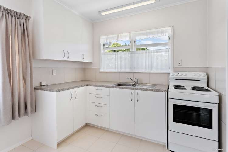 134 Te Atatu Road Te Atatu South_11