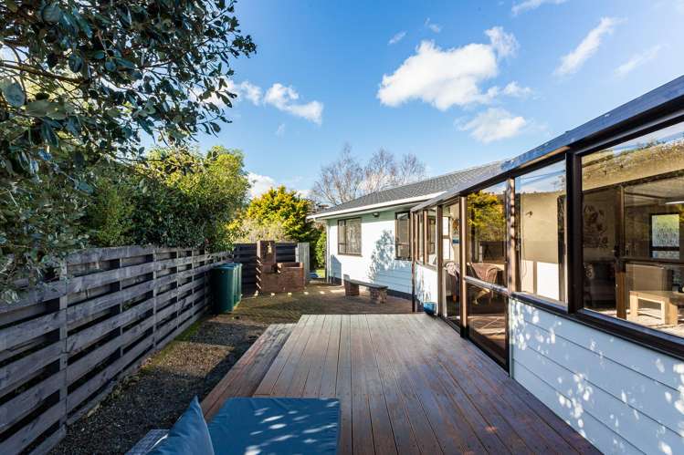 55 Larchmont Grove Totara Park_12