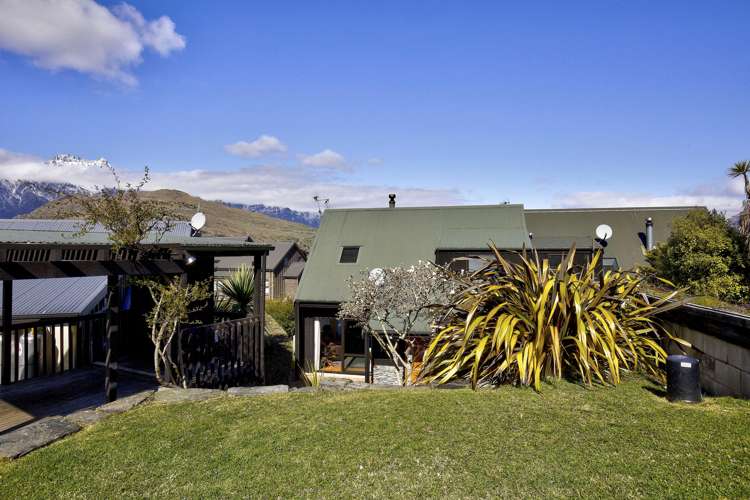 4 Goldleaf Hill Queenstown_17