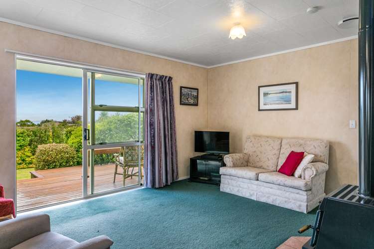16 Rowena Crescent Motuoapa_1