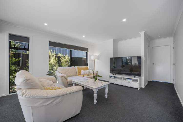 25 Rehua Way_1