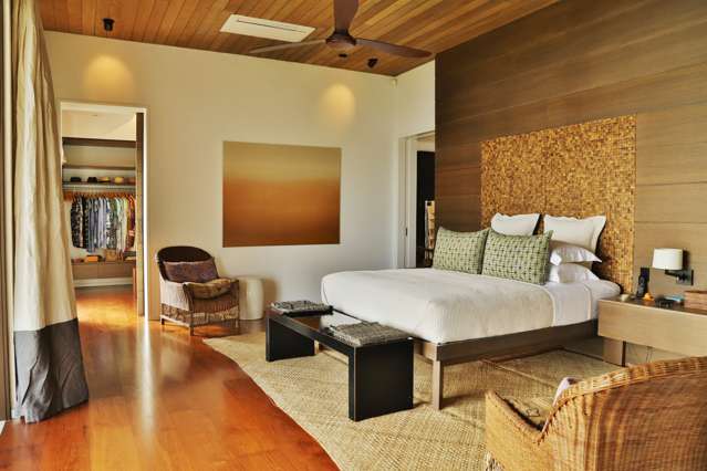 9/- Paradise Point, Denarau Island Fiji_3