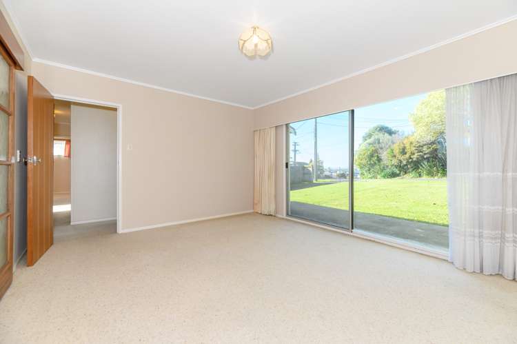 92 Colwill Road Massey_15