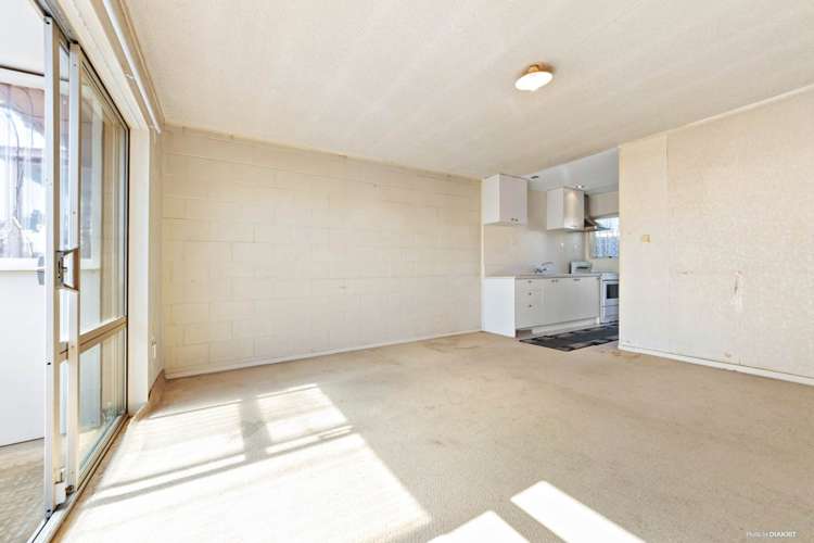 1/11 Alston Avenue Kelston_2