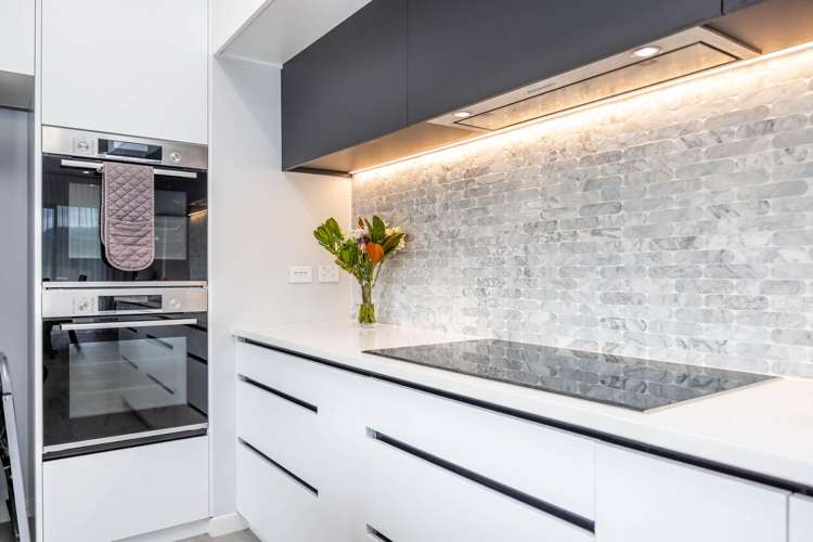 17 Riverside Way_3