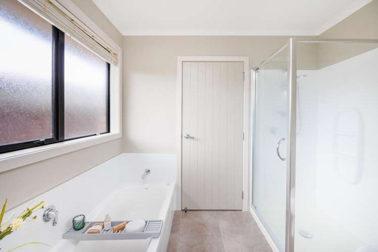 7 Lorenzo Place Kelvin Grove_14