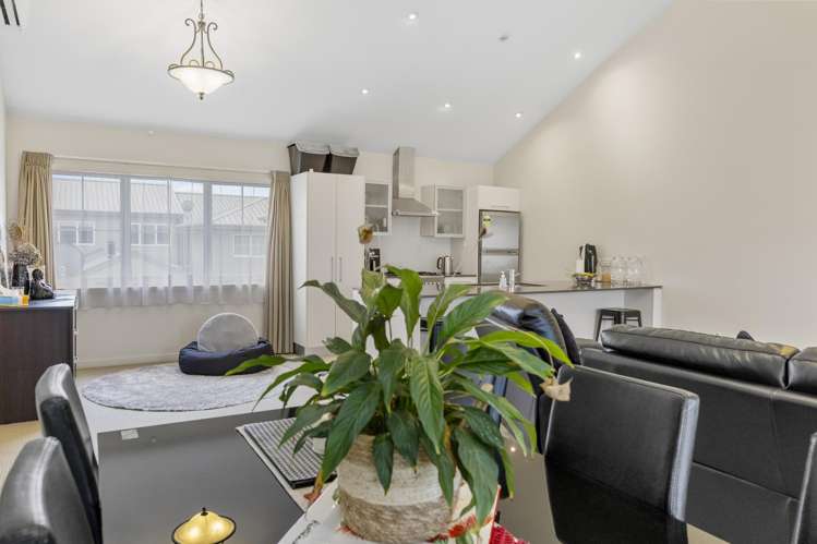 31 Chateau Crescent Rangatira Park_6