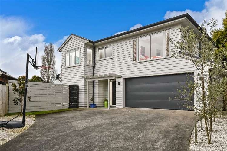 2/10 Webb Place Forrest Hill_17