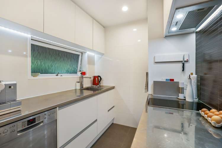 2/49 Curran Street Herne Bay_8