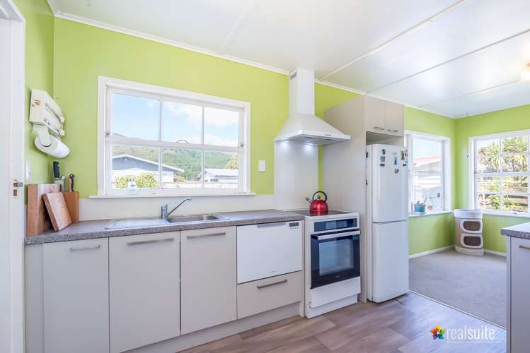 280 Wellington Road Wainuiomata_8