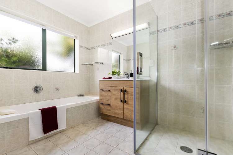 59 Basley Road Owhata_16