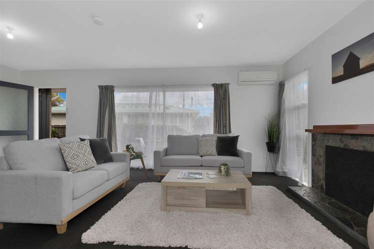 29 Avro Crescent Hornby_3