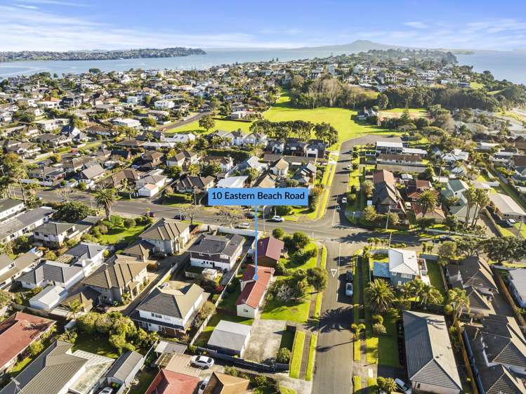 10 Eastern Beach Road Eastern Beach_32