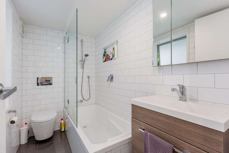 12 Braemar Road Rothesay Bay_17