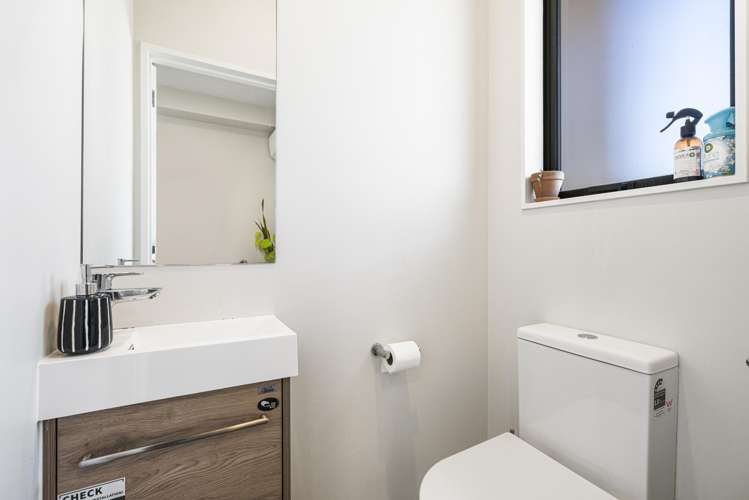 8/24 Tara Road Henderson_10