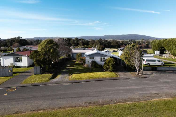 19 Peace Street Tuatapere_28