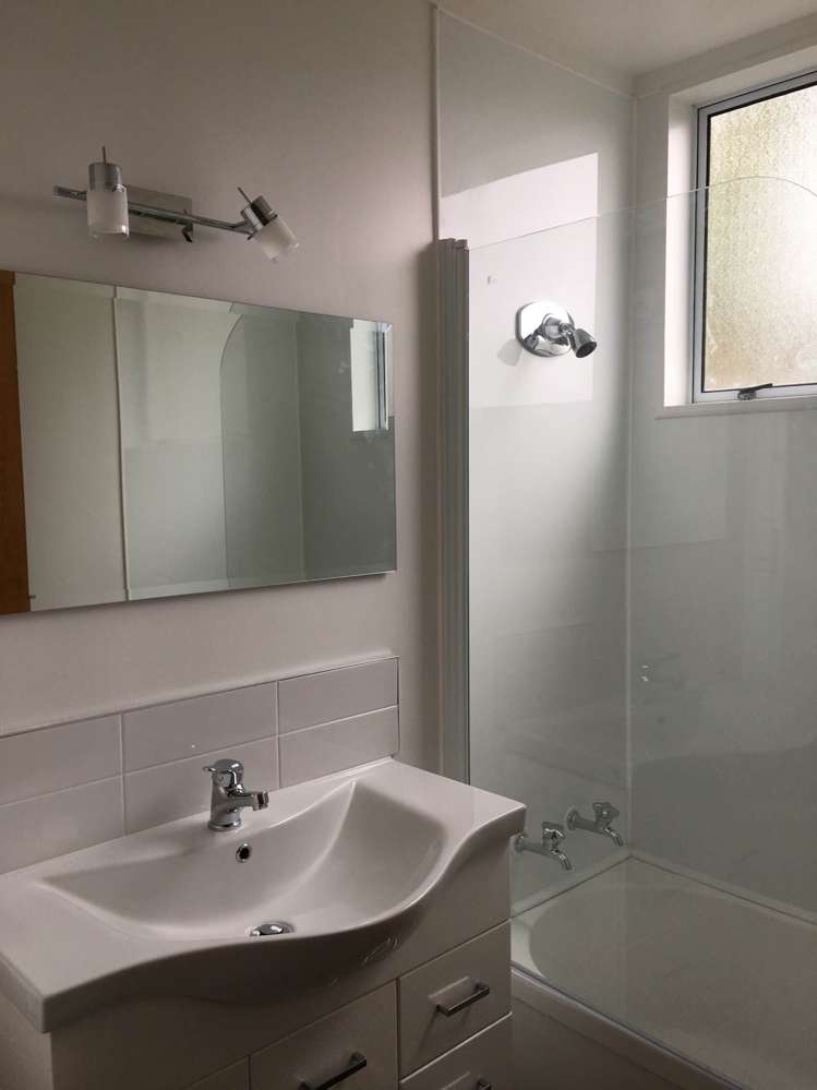 11B Helicon Place Sunnynook_7