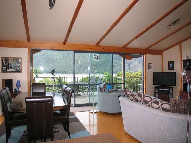 746 Queen Charlotte Drive Havelock_17