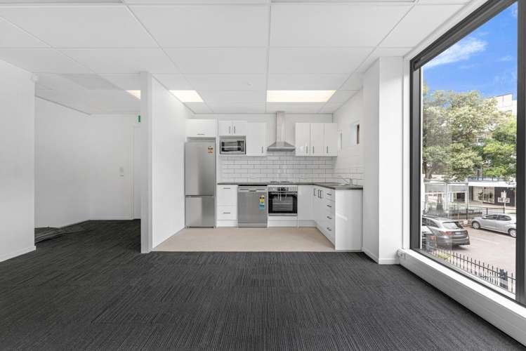 132 Hurstmere Road Takapuna_17