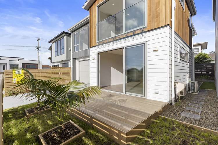 1b Sea Spray Drive Bucklands Beach_23