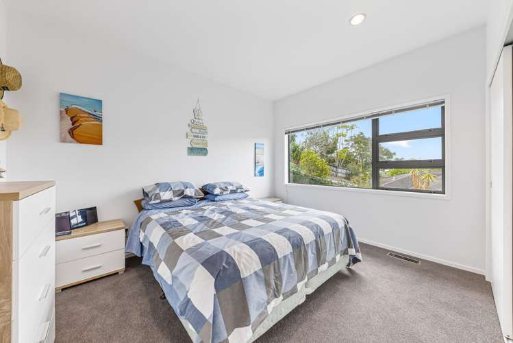 41 Waldorf Crescent Orewa_12