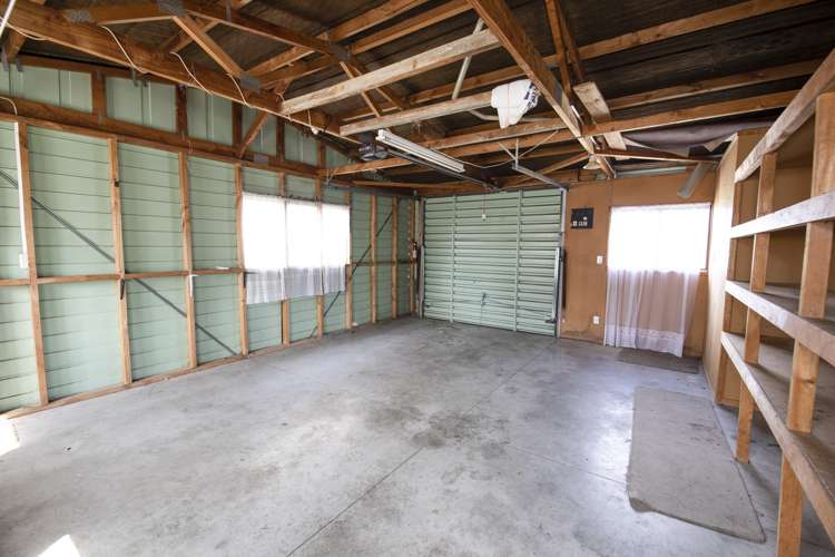 301 Kennedy Road Onekawa_16