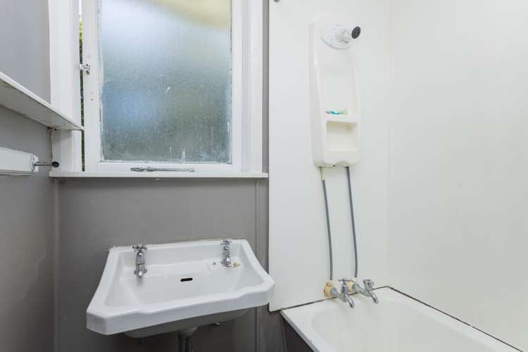 24 Glasgow Crescent Kaiti_11