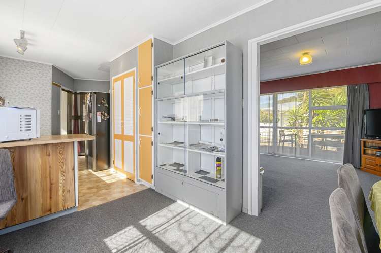 14 Fenruss Street Fairy Springs_8