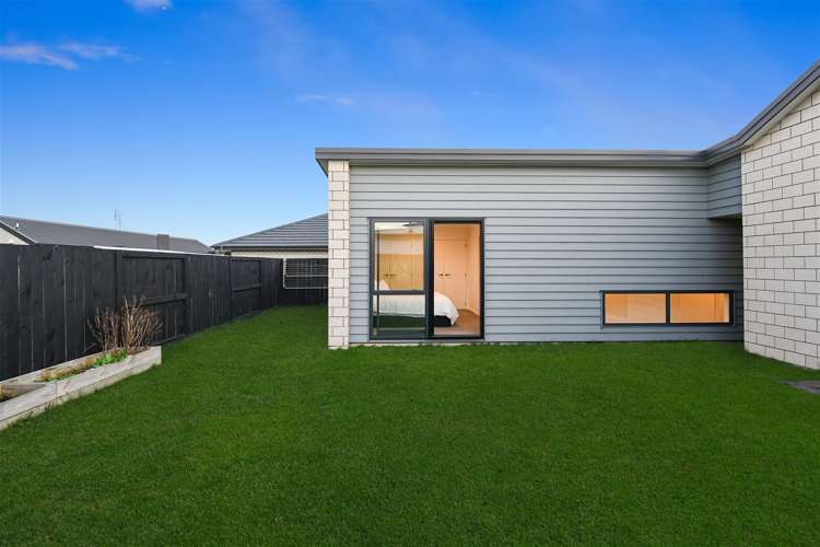 8 Probert Crescent Chartwell_20
