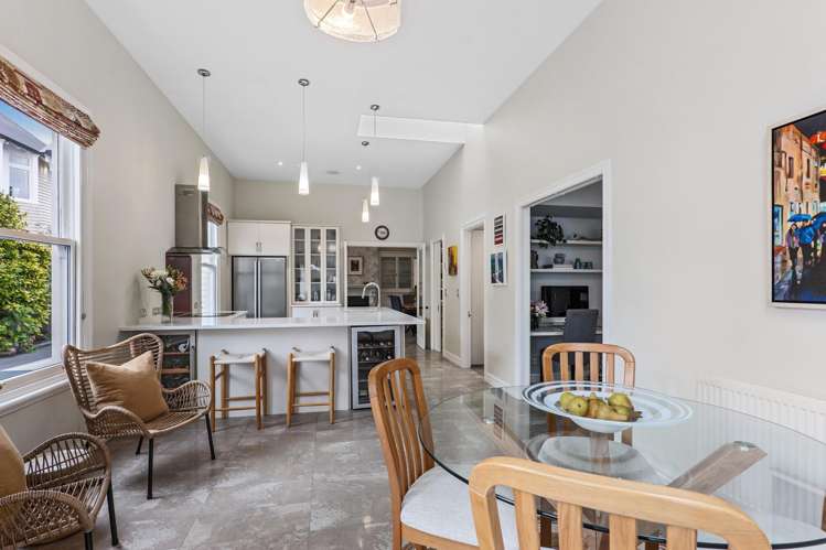 28 Knowles Street Merivale_9